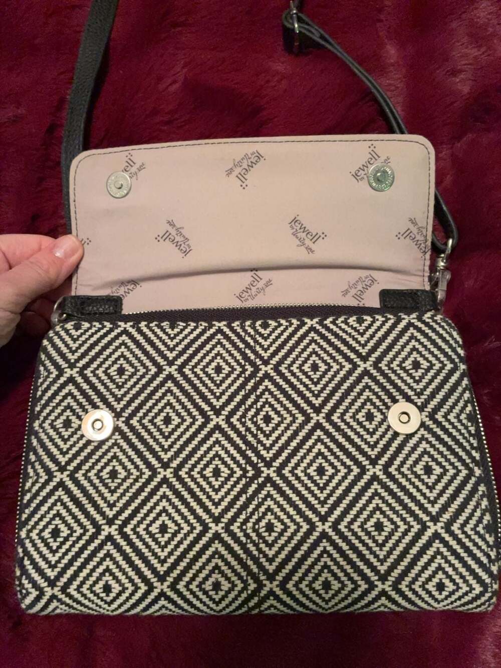 Jewell by Thirty-One Geometric Print Crossbody Bag A472